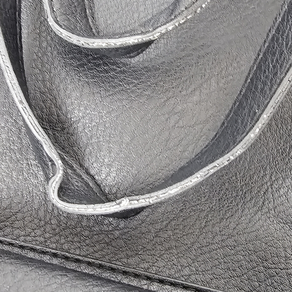 Large Tote - Picture 14 of 16